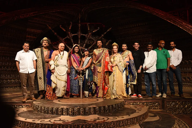 Ashoka đại đế”Điển hình của vở nhạc kịch Ấn Độ” Ashoka-dai-de-1