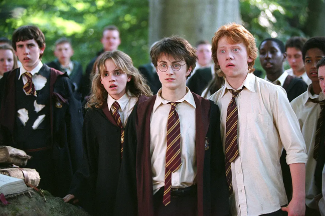 Harry Potter và Tù Nhân của Azkaban: Hành Trình Kỳ Diệu Giữa Ma Thuật và Định Mệnh Harry-Potter-va-ten-tu-vuot-nguc-Azkaban